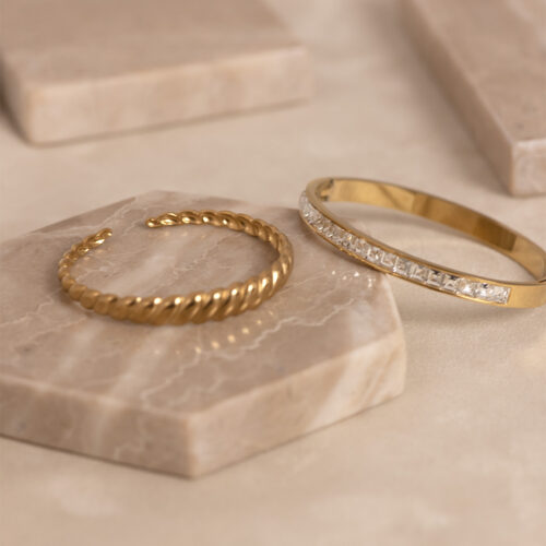 Alternative view of Rumen Bangle