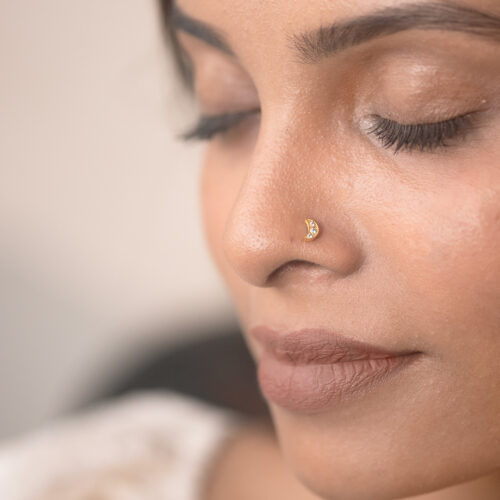 Alternative view of Crescent titanium stud (1 pc)