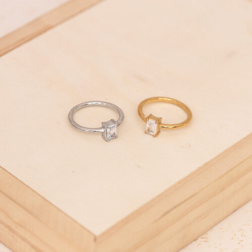 Alternative view of Recta beam ring (gold/silver)