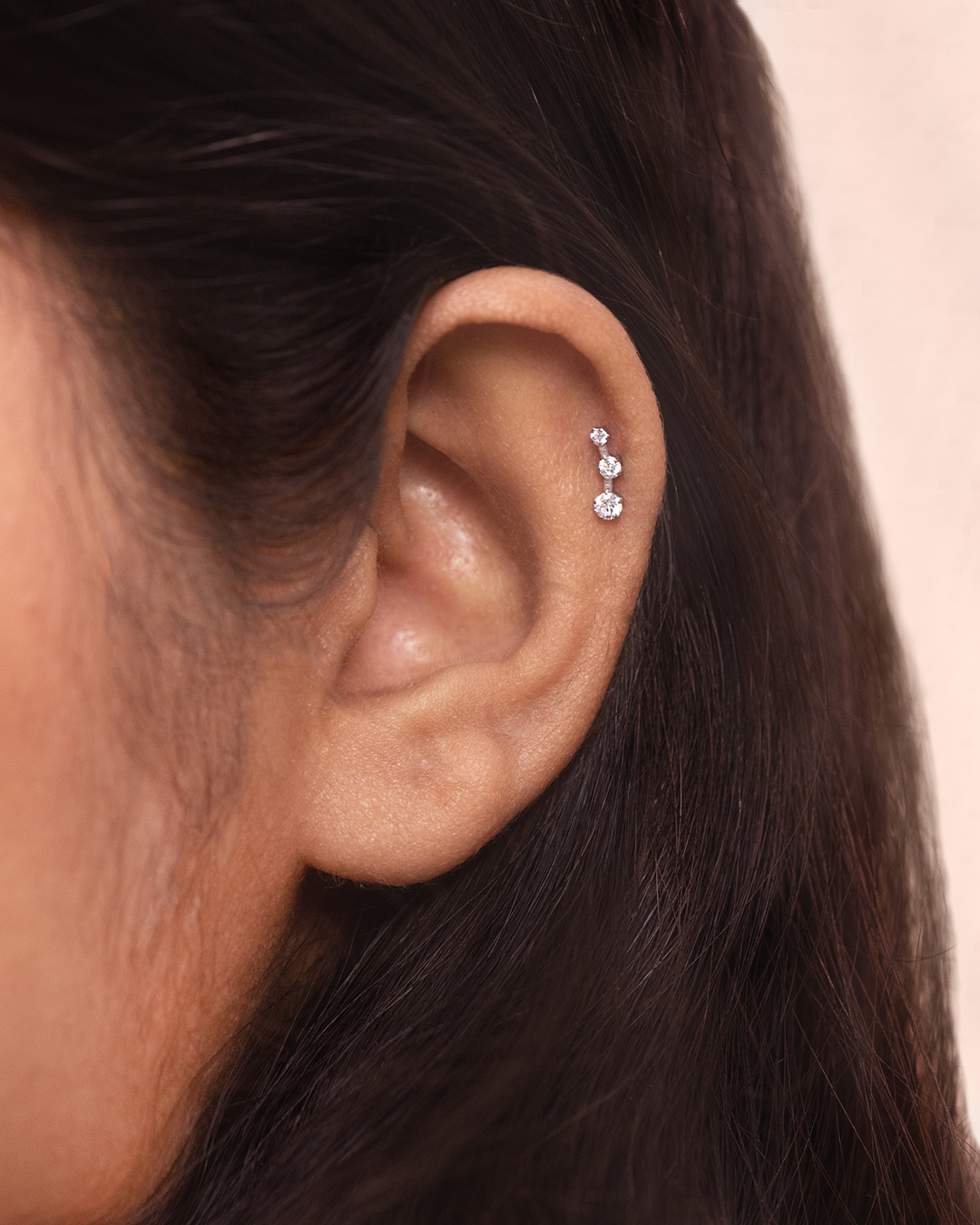 Trio Curve titanium upper ear stud (1 pc) - Image 4