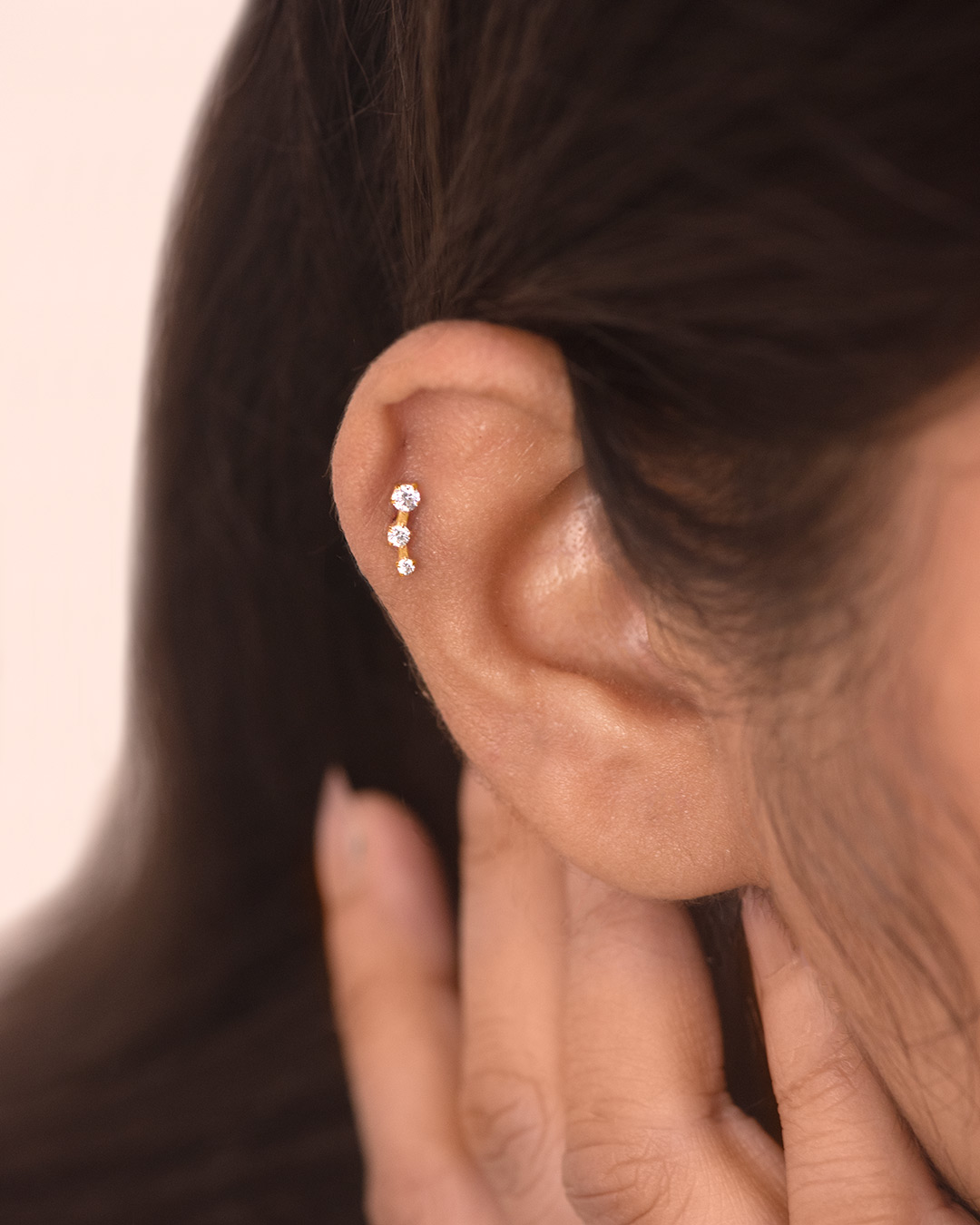 Trio Curve titanium upper ear stud (1 pc)